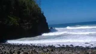 Watch Israel Kamakawiwoole Hele On To Kauai video