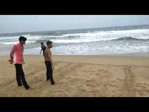 hindustan-university-students-in-kovalam-beach
