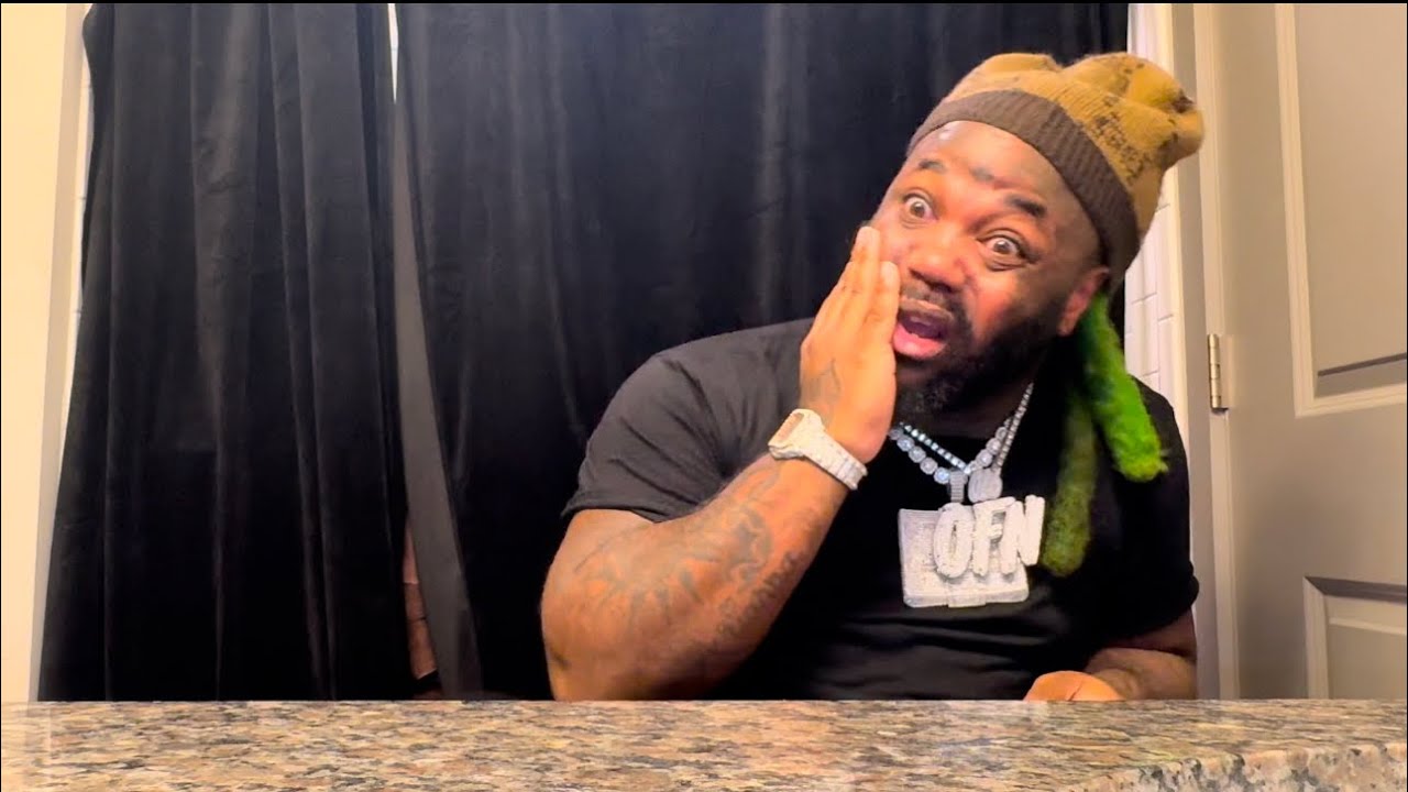 ReggieBaybee рассказал историю о том, как он ударил парня в тюрьме за кражу его пирогов 😳😭