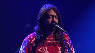 Foo Fighters SNL Christmas Medley (full performance)