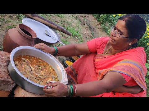 మట్ట గుడిసెలు పులుసు || Village Style Spotted Snakehead Fish Curry Recipe | Myna Street Food