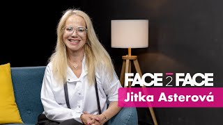 Jitka Asterová: Žádný muž mě o ruku nepožádal. Já žádala, ale byla jsem odmítnuta. Svatební šaty mám