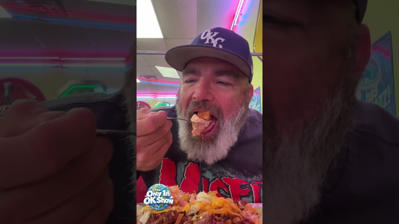 Loaded Indian Tacos at Sherri’s Diner! 🌮 | Only In OK Show