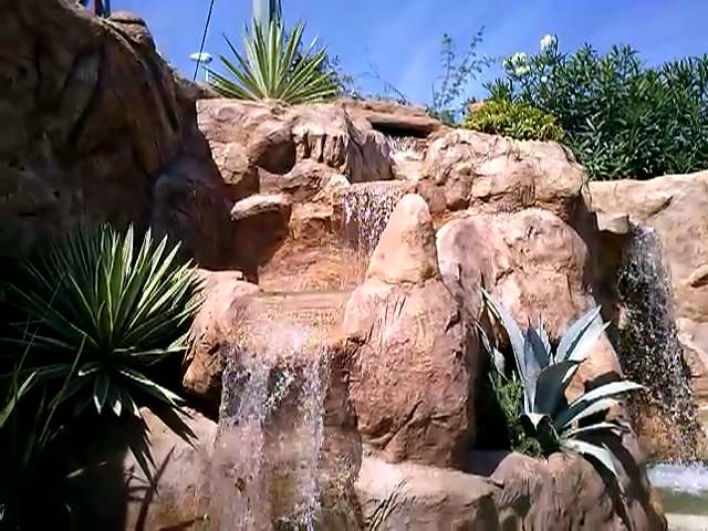 Cascada en kit de rocas artificiales para piscinas