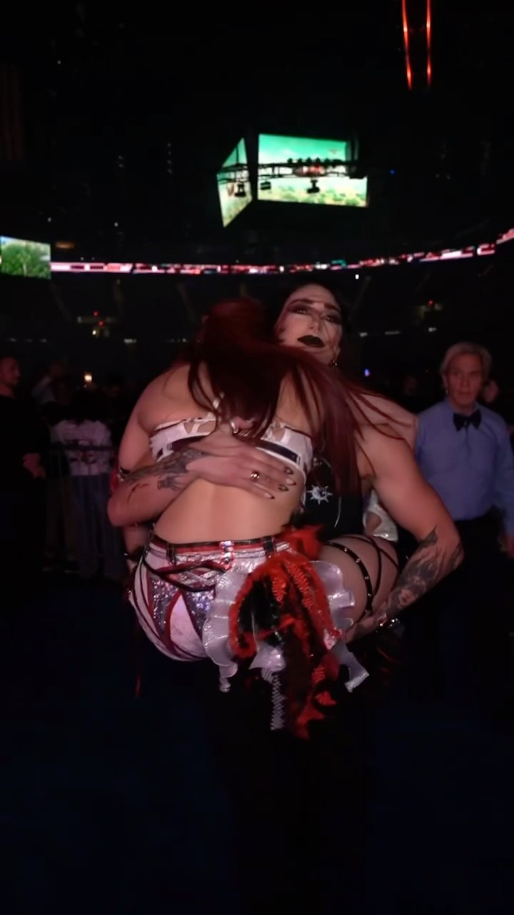 Rhea carried IYO SKY to the locker room after her match at #SNME ?