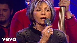 Bill & Gloria Gaither - Yours and Mine [Live] ft. The Isaacs chords