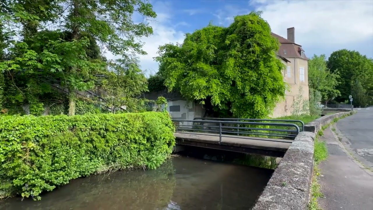 Découvrez la rivière Nièvre à Nevers : nature, histoire et activités incontournables