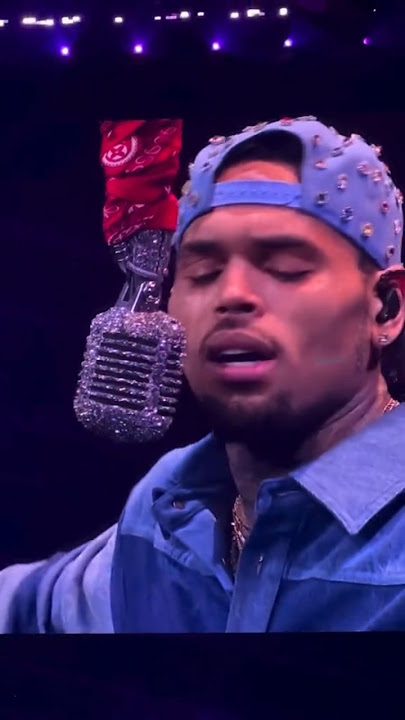 Tears flow as Chris Brown sings “Residuals” #chrisbrown #rnb