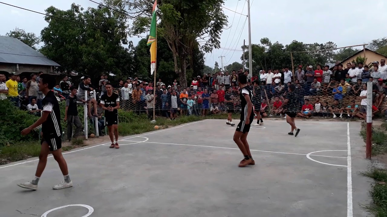 Raga Beru Sepak Takraw - YouTube