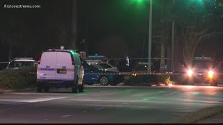 JSO: One suspect dead after armed robbery on Baymeadows Road