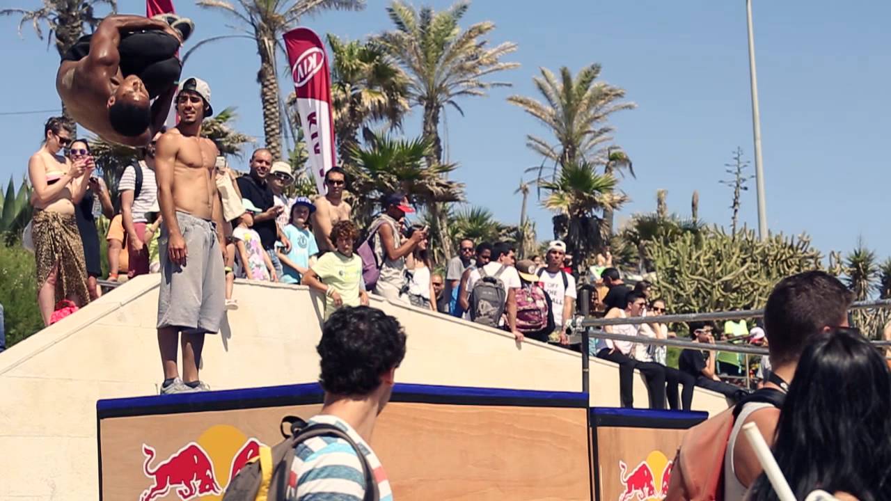 Tomás Valente  - Cascais Surf à noite 2015