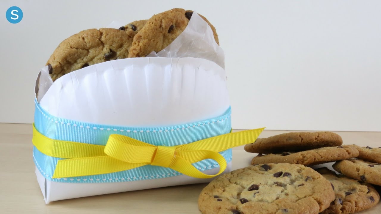 easy DIY cookie basket made from a paper plate - It's Always Autumn