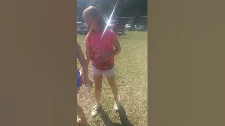 Two dumb girls about to fight