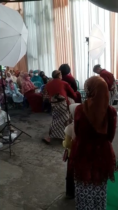 Joget lucu Cucuk Lampah Banci VS Manggolo resepsi pernikahan #shorts