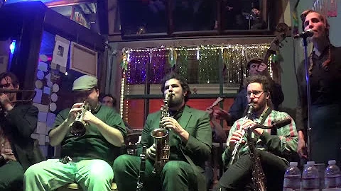 Shake A Little Bit (And Drag It) - Smoking Time Ja...