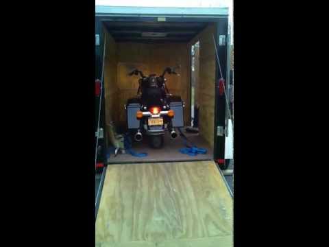 12RoadKing with Rush exhaust.3gp