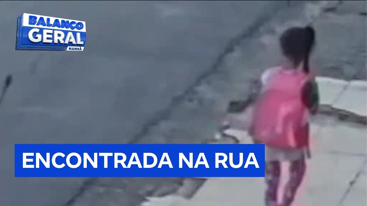 Menina de 5 anos é encontrada sozinha na rua após ser esquecida em van escolar