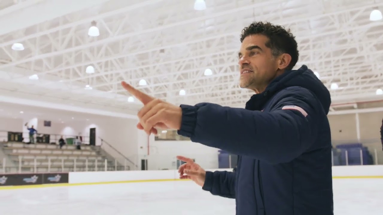 Антонио Нахарро, Мэдисон Чок и Эван Бейтс репетируют олимпийское золото