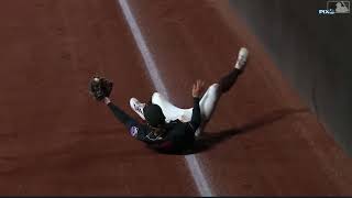 COL@NYM: Carson Benge’s spectacular tumbling catch (2026)