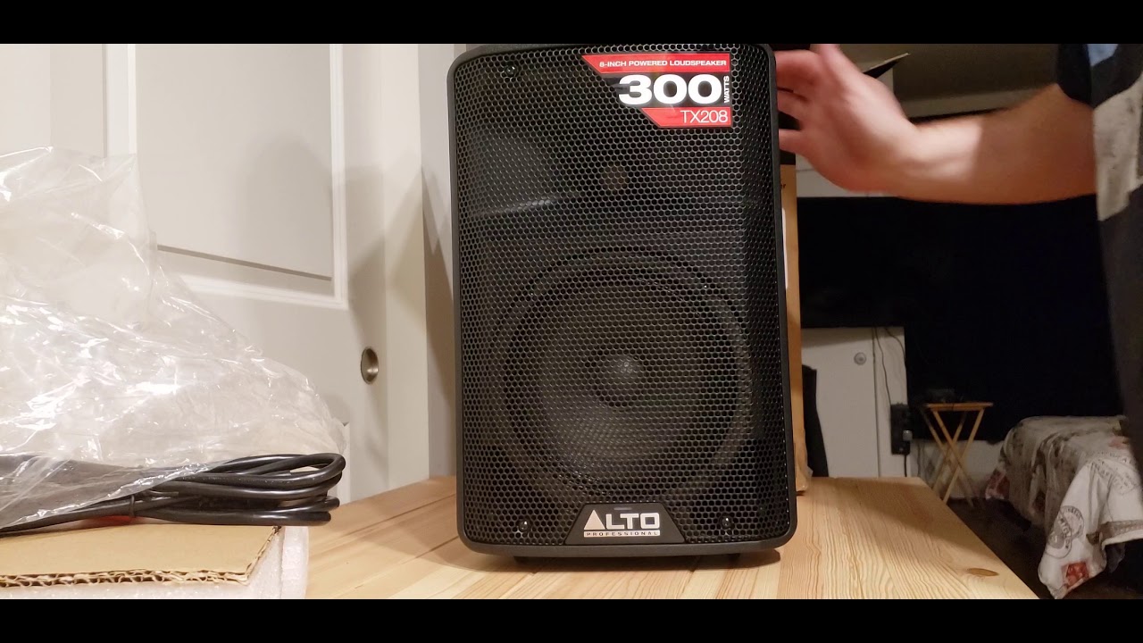 ALTO Professional TX 208 300 W Class D power amp/monitor Unboxing
