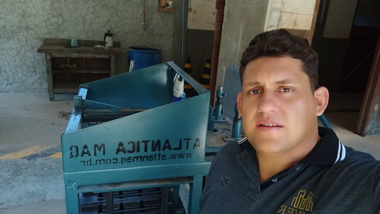 Produção de Blocos na máquina atlântica modelo E 432 Industrial.   