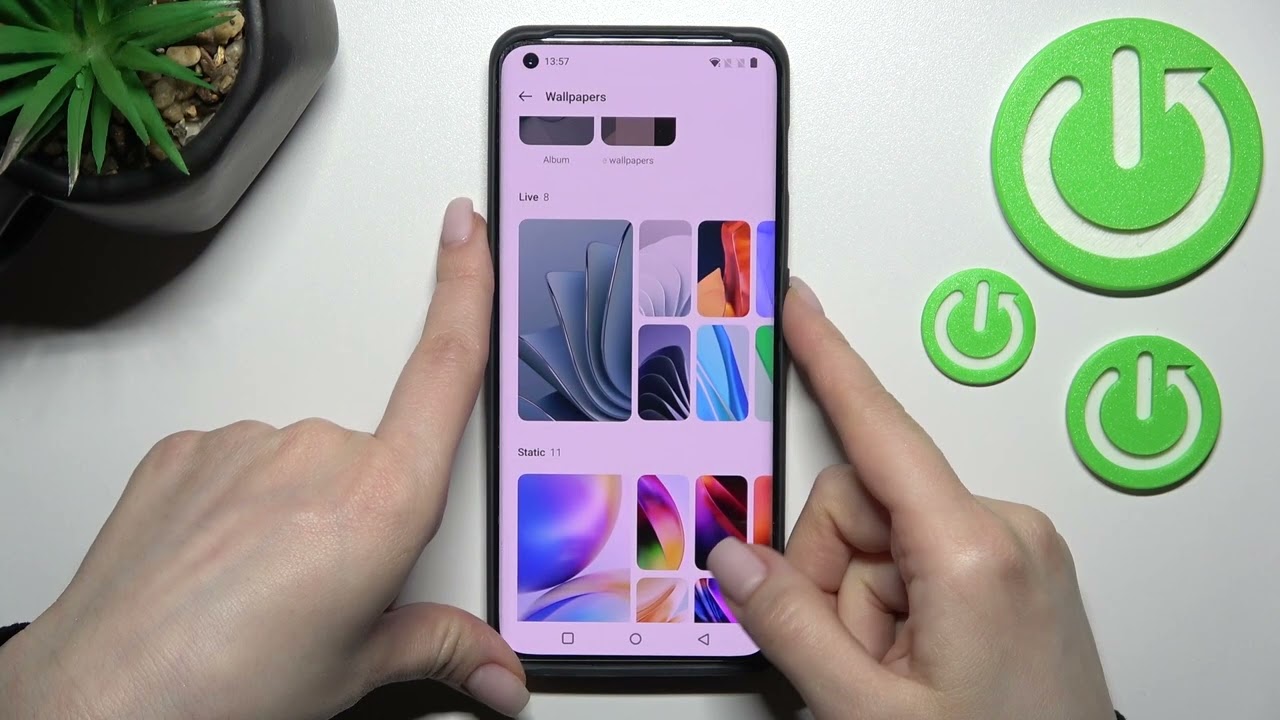 OnePlus 10 Pro - How To Change Lock Screen Wallpaper - YouTube