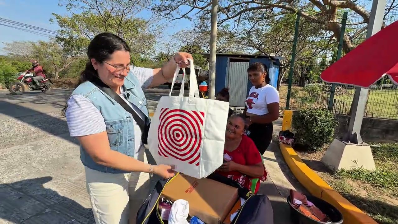 😢 Estan **PREOCUPADOS** los vendedores de la calle por lo que esta pasando!