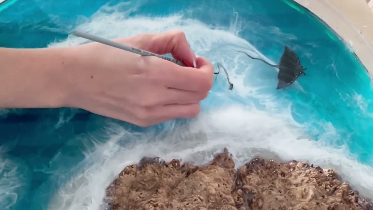 DIY Стол в технике Resin Art  Волны и морские скаты Эпоксидная смола