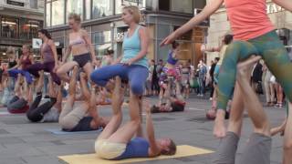 AcroYoga Flashmob Vienna 2016