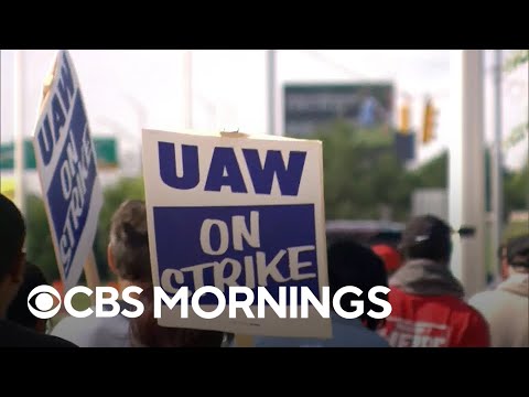 Watch CBS Mornings: Isaiah Márquez-Greene writes Note To Self - Full show  on CBS