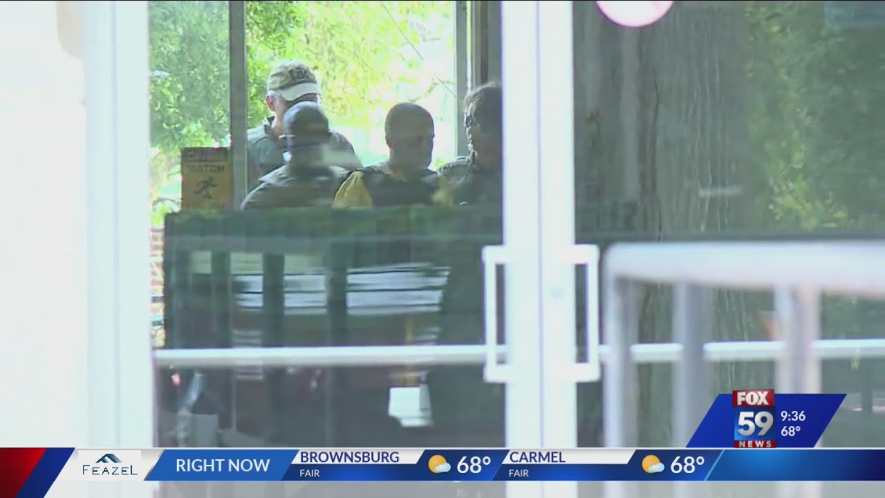 Delphi suspect Richard Allen arrives for hearing - YouTube