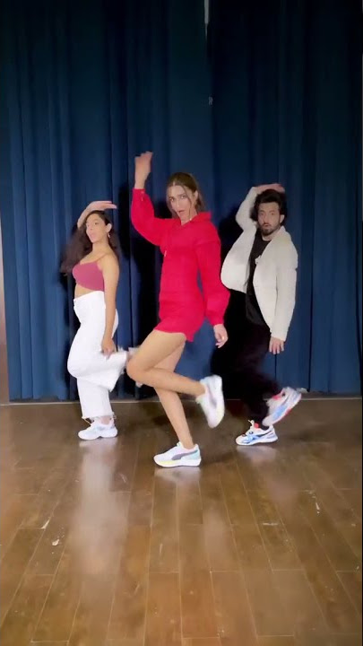 Kriti Sanon - Bansuri Dance Video | New Video