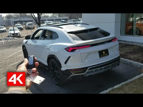 2019-lamborghini-urus-suv-interior