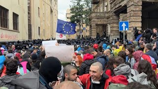Géorgie: manifestation contre le projet de loi sur l'