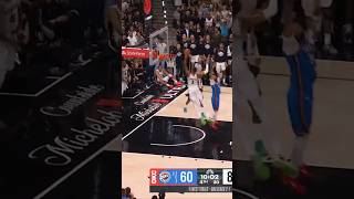LEFTY HAMMER BY WEMBY GOT THE NUNS APPLAUDING ✌️🤭 #nbaplayoffs #wemby #nbahilights