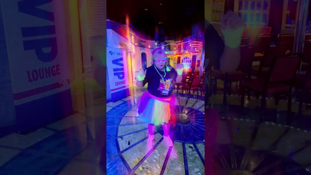 Carnival Conquest VIP Lounge Throwback! 🎰💯 #cruiselife #carnivalconquest #vip