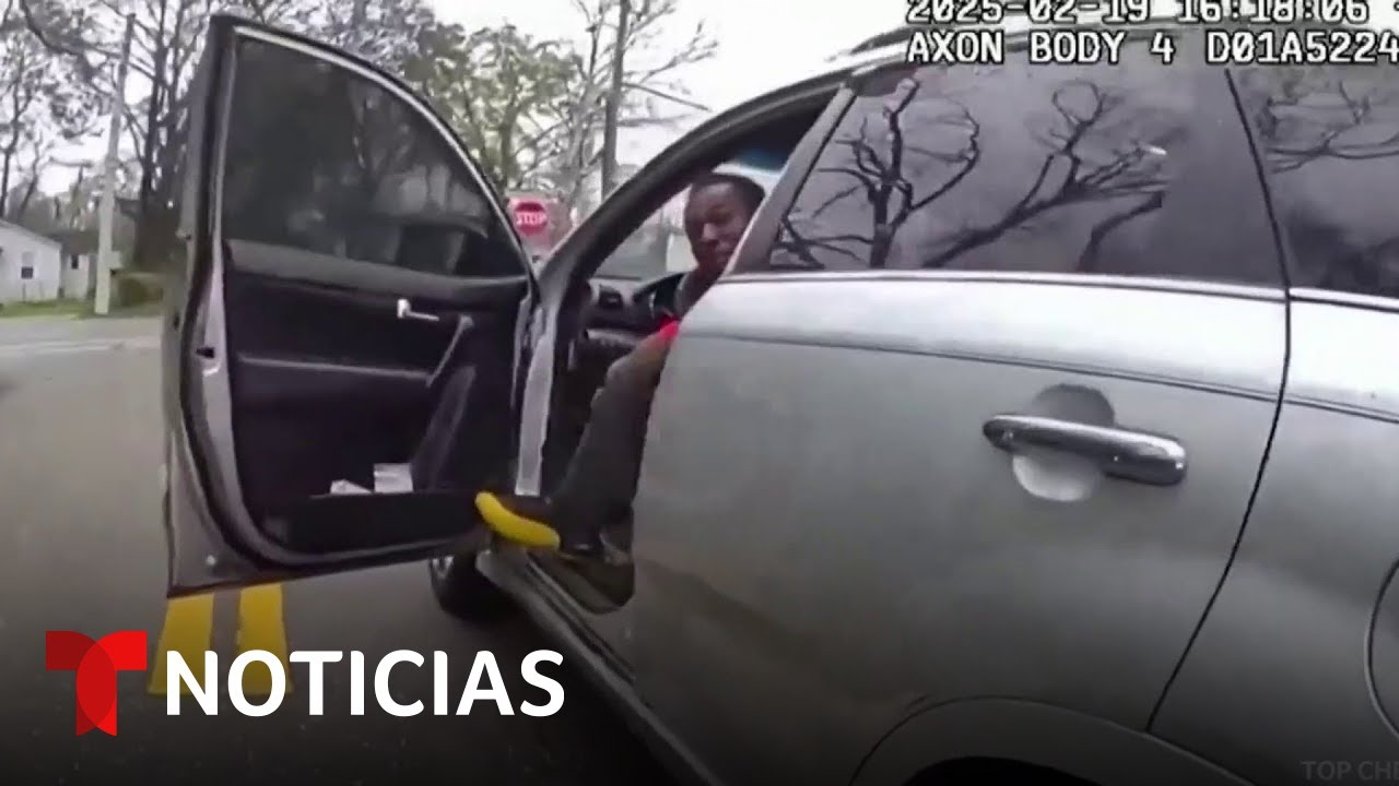 Policías detienen a un hombre con uso de fuerza en Florida | Noticias Telemundo