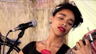 Vignette de la vidéo "Lianne La Havas - Tease Me (Live-HD)"