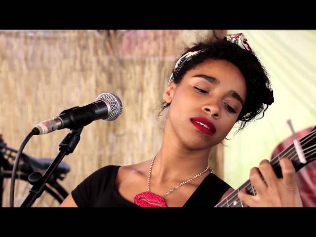 LIANNE LA HAVAS - Tease Me