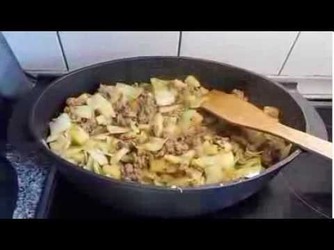 Kartoffel Hack Auflauf Rezept ist im Nu und mit wenigen Zutaten gemacht!. 