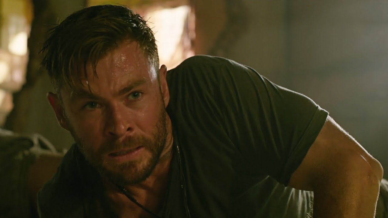 Chris Hemsworth hammers home another rescue mission in ...