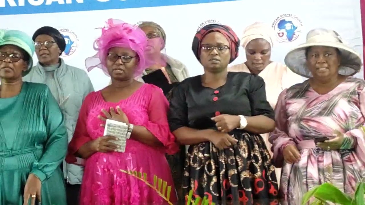 African  Gospel Church : Mamu Mbili Singing Icilongo levangeli number 21 Lena' izulu ngeculo lami,