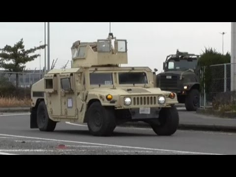 米軍車両 ハンヴィー M939truck 他 日出生台演習場 に向けて移動 大在公共埠頭 にて撮影 Youtube