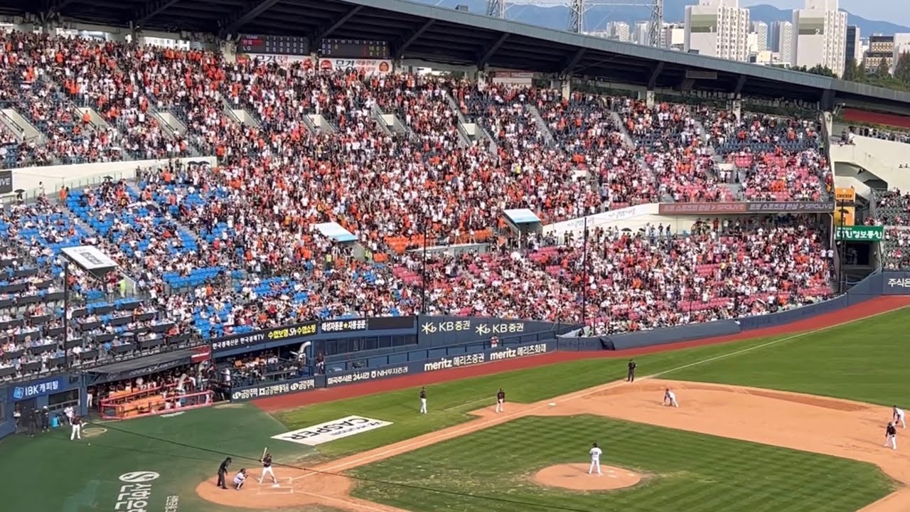 [역대급] 앰프 없이 부르는 부분에 소름이..🥶 한화이글스 이진영 역대급 앰프 & 무앰프 육성 떼창 응원가 모음 (2023.09.02 vs LG)