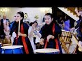 Korean girls play the drums / Корейские девушки играют на барабанах.