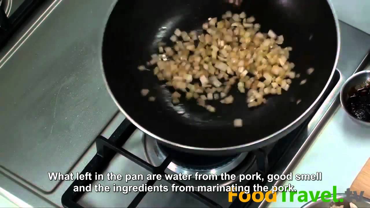 [Thai Food] Mu Phad Prik Phao (Stir fried Pork with Roasted Red Chili Paste)