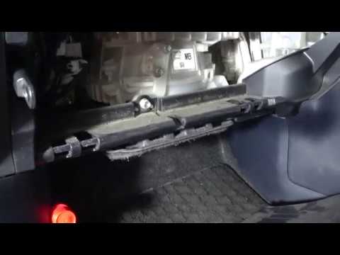 Toyota Voxy ZRR80 - Замена салонного фильтра / Toyota Voxy ZRR80 - Replacing the cabin filter