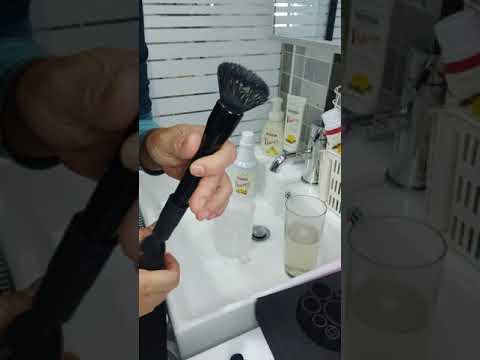 你洗化妝掃嗎？Do you ever clean your make up brushes?