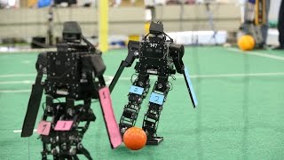 千葉工大　世界一のサッカーロボット公開