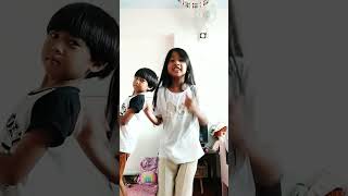 the background is always more interesting 🤔